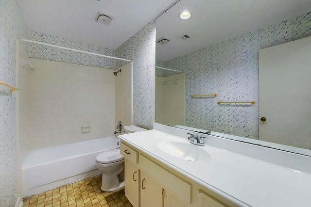 3115 Shawnee DR, Sugar Land, TX 77479