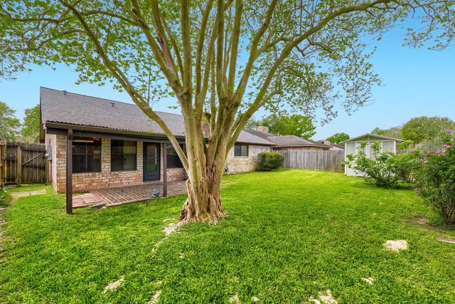3115 Shawnee DR, Sugar Land, TX 77479
