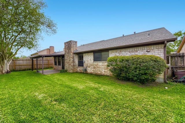 3115 Shawnee DR, Sugar Land, TX 77479