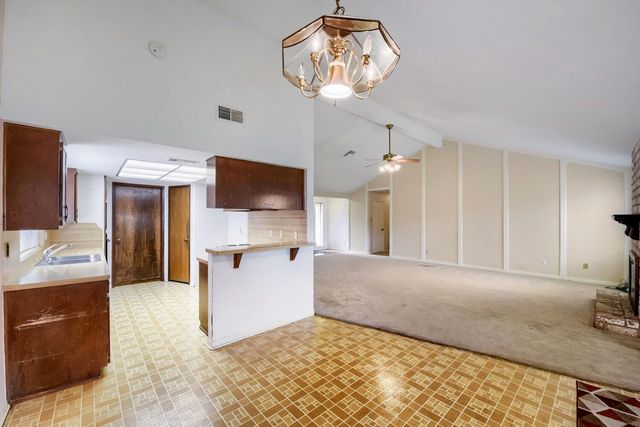 3115 Shawnee DR, Sugar Land, TX 77479