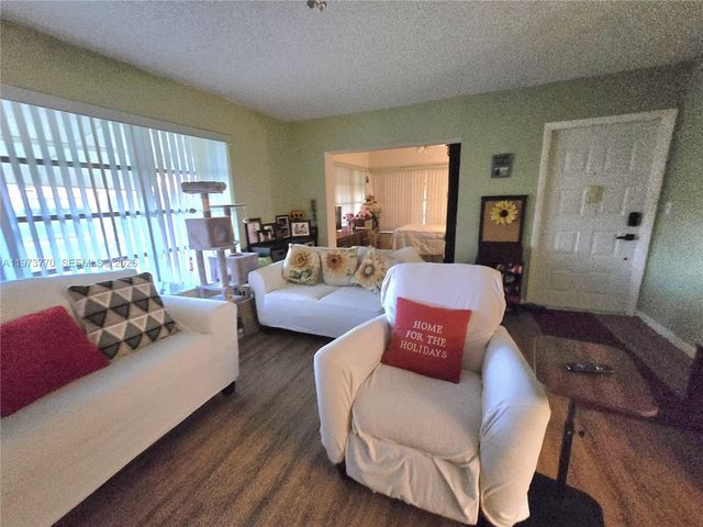 5162 Lakefront Blvd D, Delray Beach, FL 33484