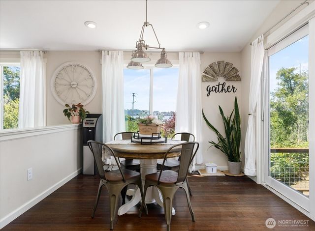 854 Burroughs Avenue, Oak Harbor, WA 98277