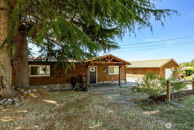 854 Burroughs Avenue, Oak Harbor, WA 98277
