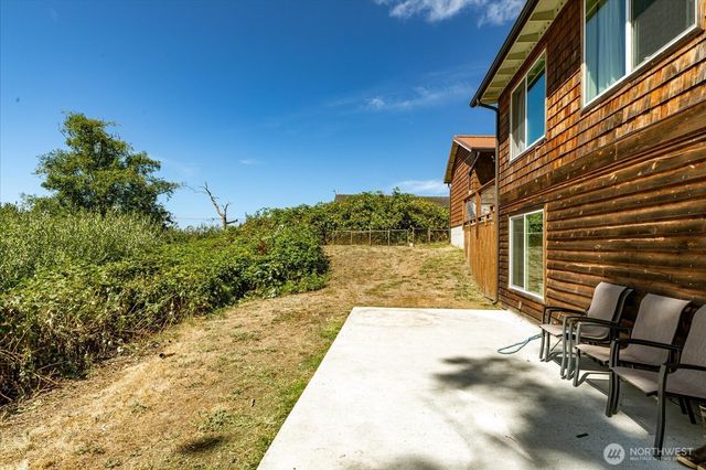 854 Burroughs Avenue, Oak Harbor, WA 98277