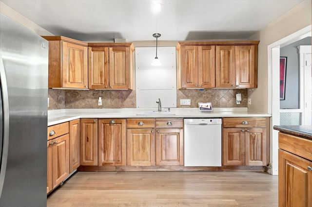 44 Fernwood Ave, Lynn, MA 01904