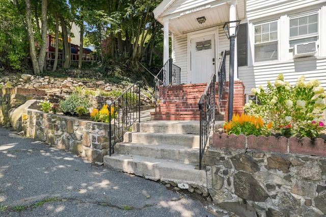 44 Fernwood Ave, Lynn, MA 01904