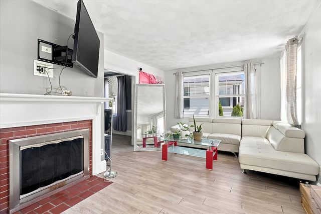 44 Fernwood Ave, Lynn, MA 01904
