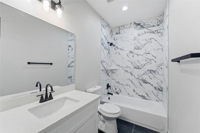 9722 Tuffly St, Houston, TX 77029