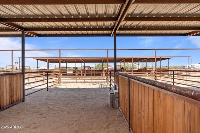 52623 N 463RD Avenue, Wickenburg, AZ 85390