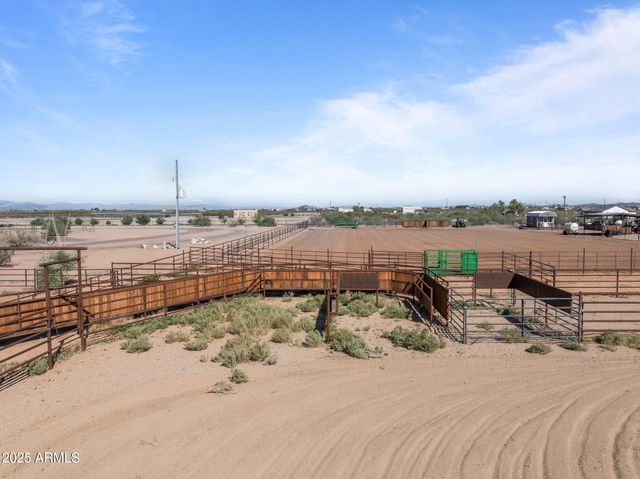 52623 N 463RD Avenue, Wickenburg, AZ 85390