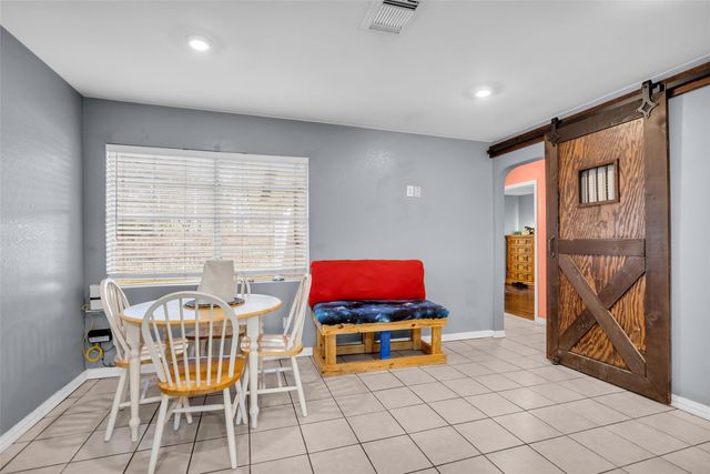 19742 Live Oak N, New Caney, TX 77357