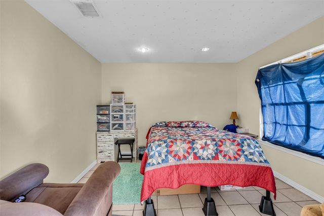 19742 Live Oak N, New Caney, TX 77357