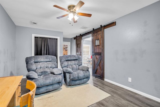 19742 Live Oak N, New Caney, TX 77357