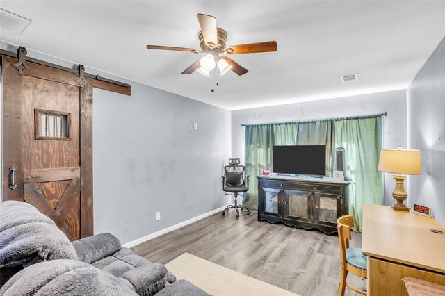 19742 Live Oak N, New Caney, TX 77357