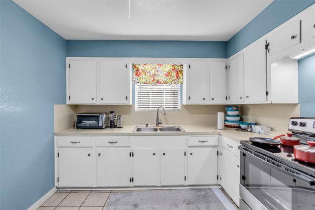 19742 Live Oak N, New Caney, TX 77357