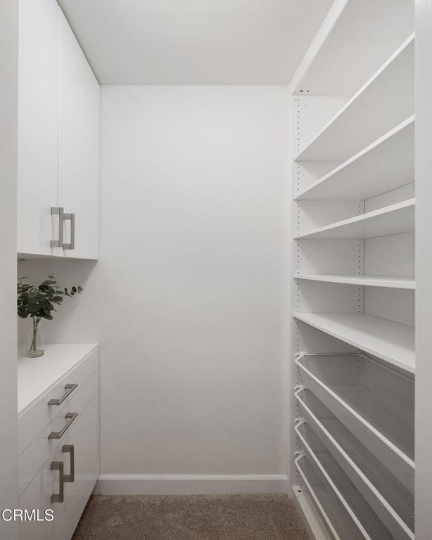 Image 30 of property listing at 420 S Madison Avenue 203, Pasadena, CA 91101