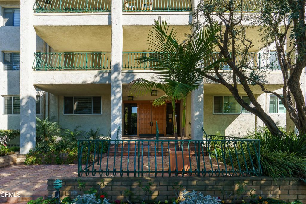 Image 40 of property listing at 420 S Madison Avenue 203, Pasadena, CA 91101