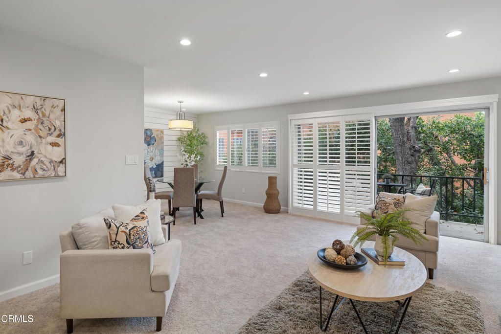 Image 7 of property listing at 420 S Madison Avenue 203, Pasadena, CA 91101