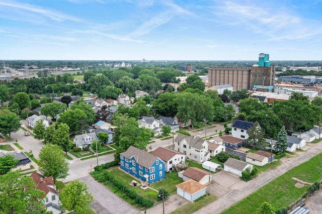 3003 California Street NE, Minneapolis, MN 55418