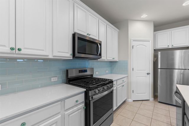 108 Calhoun LN, Georgetown, TX 78633