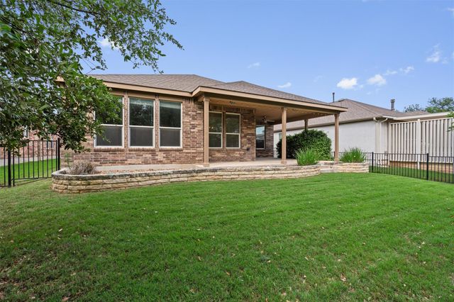 108 Calhoun LN, Georgetown, TX 78633