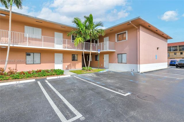 6041 W 24th Ave B-111, Hialeah, FL 33016