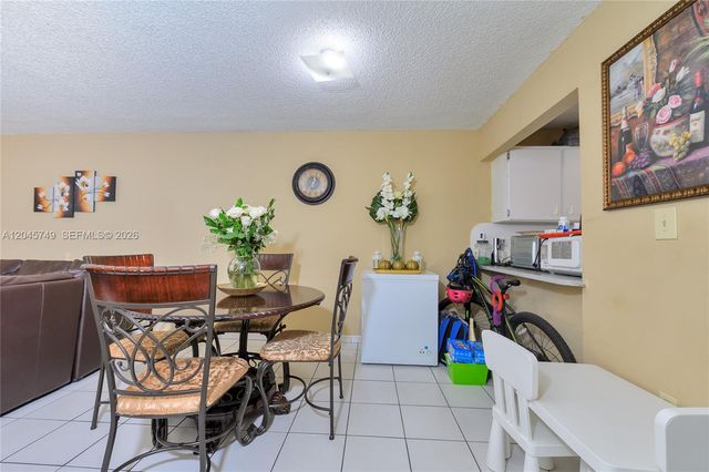 6041 W 24th Ave B-111, Hialeah, FL 33016