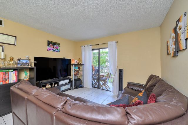 6041 W 24th Ave B-111, Hialeah, FL 33016