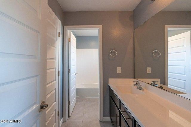 4355 S Synapse Drive, Mesa, AZ 85212