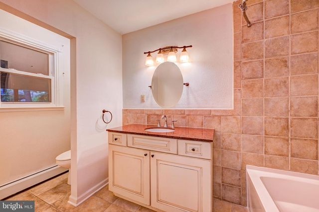 402 LARCHWOOD AVE, Feasterville Trevose, PA 19053