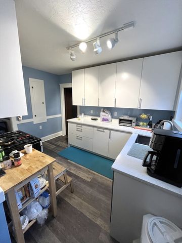 16-18 Oak Hill Road 1, Waltham, MA 02451