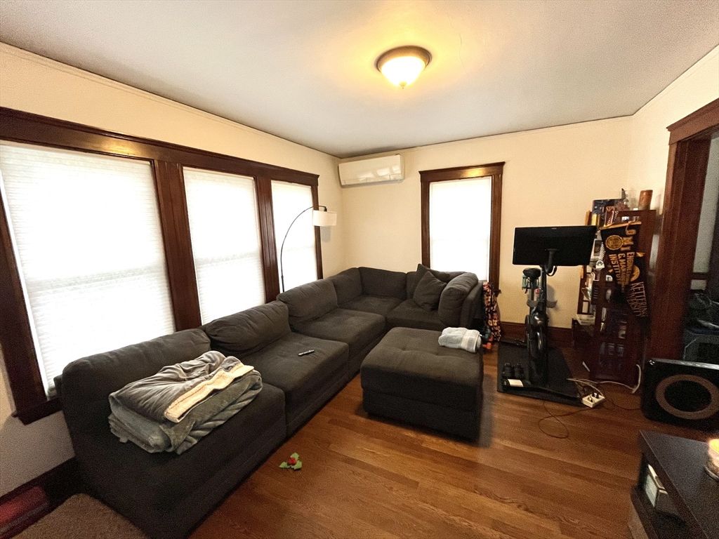 16-18 Oak Hill Road 1, Waltham, MA 02451