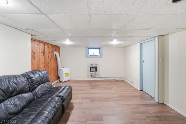 33 Fairbanks St, Hillside Twp., NJ 07205