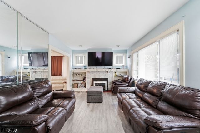 33 Fairbanks St, Hillside Twp., NJ 07205