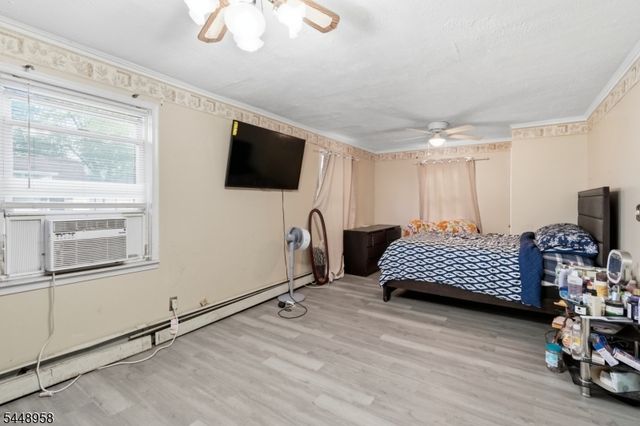 33 Fairbanks St, Hillside Twp., NJ 07205