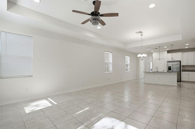 11996 HILLTOP FARMS DRIVE, Dade City, FL 33525