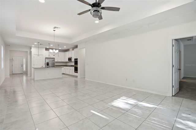 11996 HILLTOP FARMS DRIVE, Dade City, FL 33525