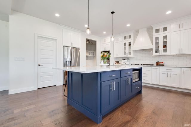 54611 Salem Farms Court, Osceola, IN 46561