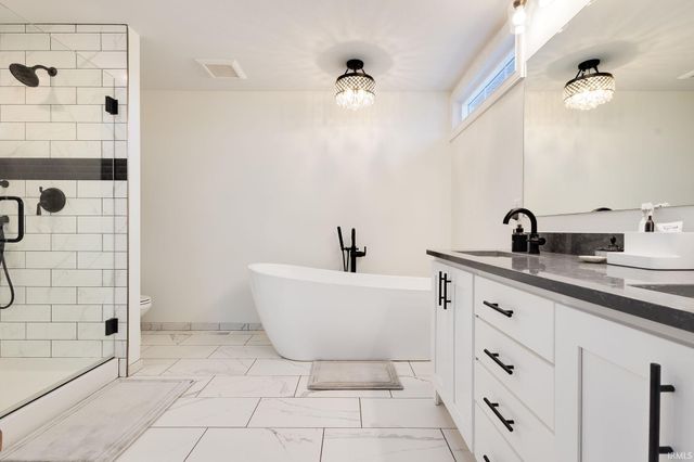 54611 Salem Farms Court, Osceola, IN 46561