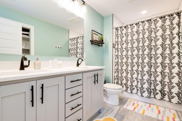 54611 Salem Farms Court, Osceola, IN 46561