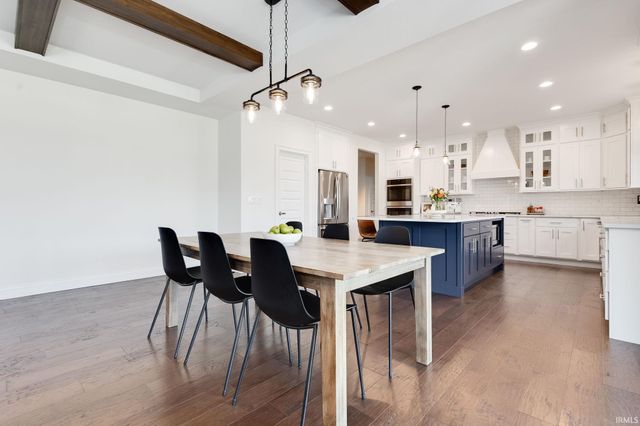 54611 Salem Farms Court, Osceola, IN 46561