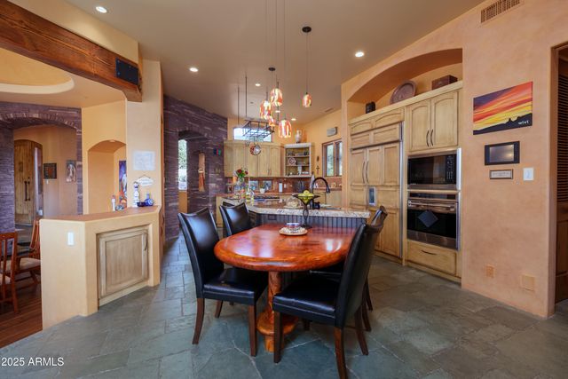 25 ESTATES Circle, Sedona, AZ 86351