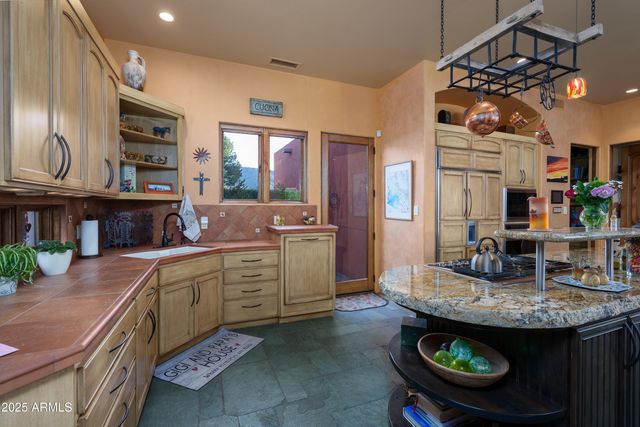 25 ESTATES Circle, Sedona, AZ 86351