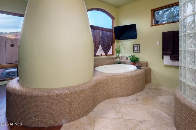 25 ESTATES Circle, Sedona, AZ 86351