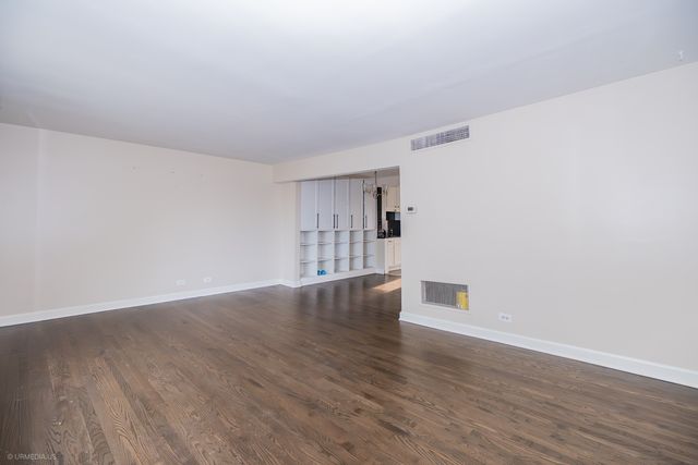4811 N Harlem Avenue 3, Chicago, IL 60656