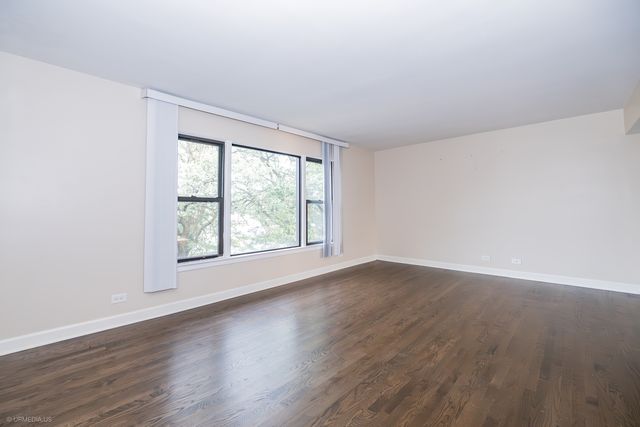 4811 N Harlem Avenue 3, Chicago, IL 60656