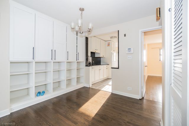 4811 N Harlem Avenue 3, Chicago, IL 60656