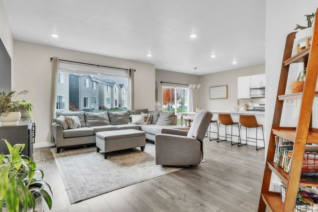 879 S BRUBAKER WAY, Santaquin, UT 84655