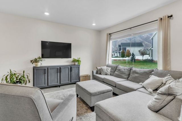 879 S BRUBAKER WAY, Santaquin, UT 84655