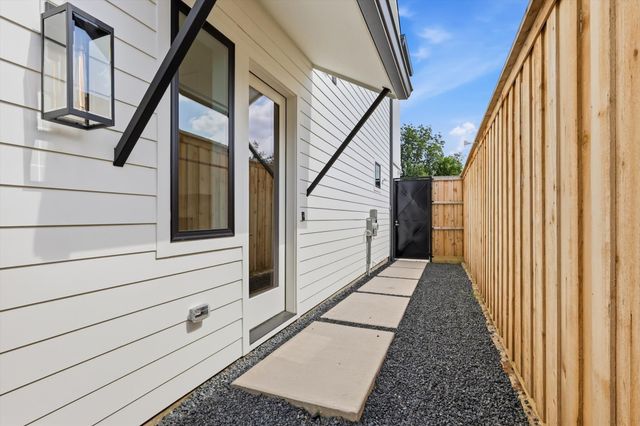 4525 Hopkins Avenue, Dallas, TX 75209